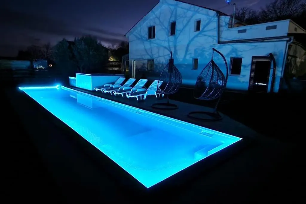 Family Holiday House Petric Loborika