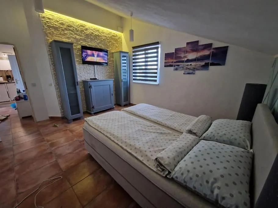Family Holiday House Petric Loborika Villa
