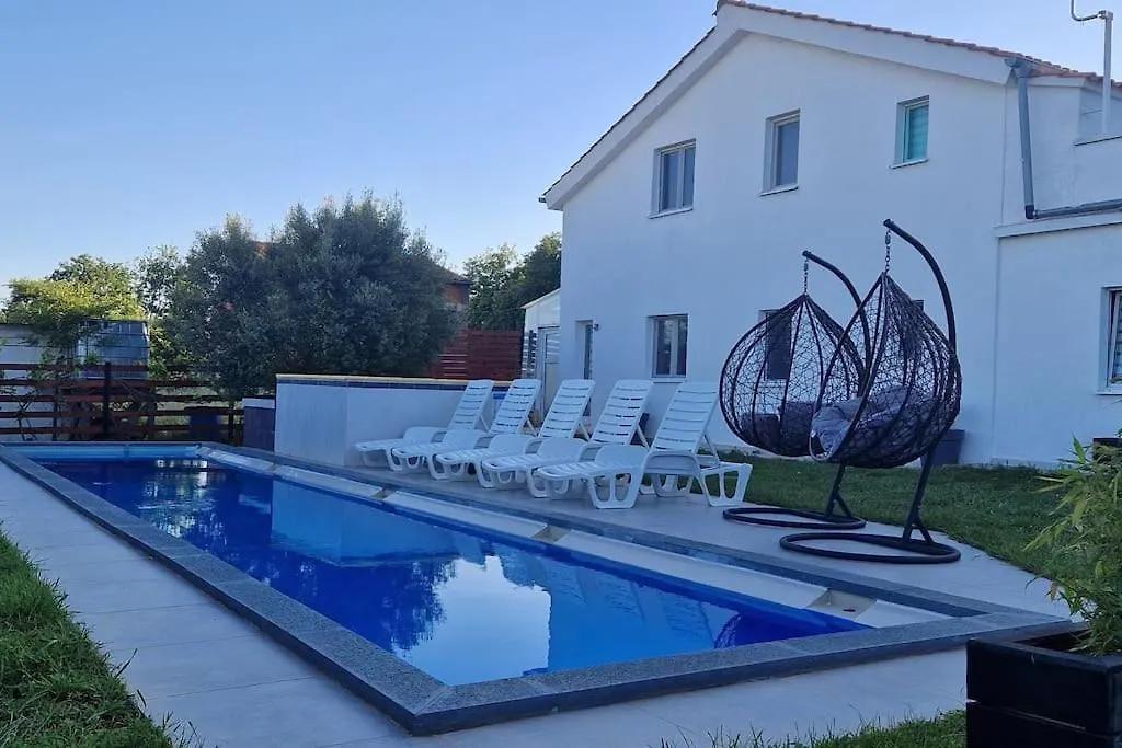 Family Holiday House Petric Loborika Villa